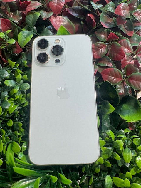 Iphone 13 pro BLANC 128GO